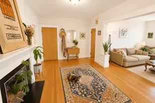 32 Claflin Rd, Brookline, MA 02446 - Photo 6