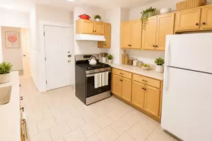 32 Claflin Rd, Brookline, MA 02446 - Photo 10