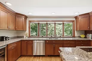 2 Olde Lyme Rd, Winchester, MA 01890 - Photo 12