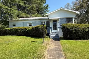 23 Crescent St, Ware, MA 01082 - Photo 2