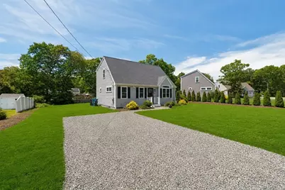 140 Broken Bow Ln, Falmouth, MA 02536 - Photo 2