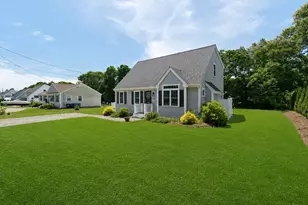 140 Broken Bow Ln, Falmouth, MA 02536 - Photo 2