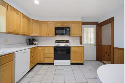 413 Goldthwaite Rd, Northbridge, MA 01588 - Photo 10