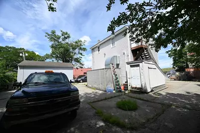39 Wilbur St, Lowell, MA 01851 - Photo 6