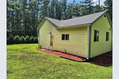 64 Munsell St, Belchertown, MA 01007 - Photo 4