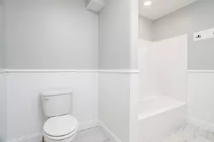 25 Milton St, Fitchburg, MA 01420 - Photo 22