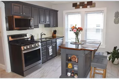 56 Cherry #1, Waltham, MA 02453 - Photo 4
