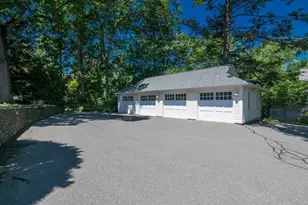 88 Round Hill Rd, Northampton, MA 01060 - Photo 4