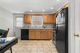 81 Wayland St, Boston, MA 02125 - Photo 8