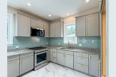 175 Wilbur Ave, Swansea, MA 02777 - Photo 10