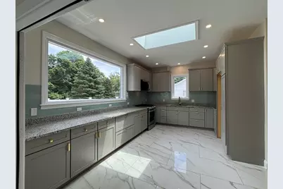 175 Wilbur Ave, Swansea, MA 02777 - Photo 10