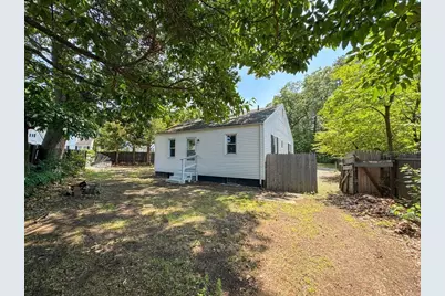 4 Wolfe St, Springfield, MA 01020 - Photo 24