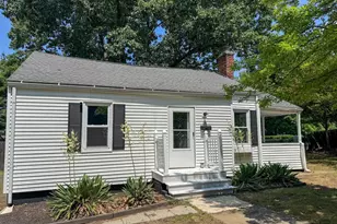 4 Wolfe St, Springfield, MA 01020 - Photo 2