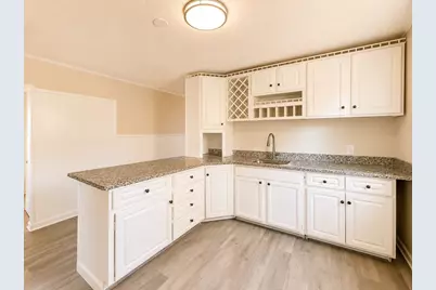 4 Wolfe St, Springfield, MA 01020 - Photo 10
