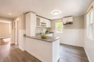 4 Wolfe St, Springfield, MA 01020 - Photo 8