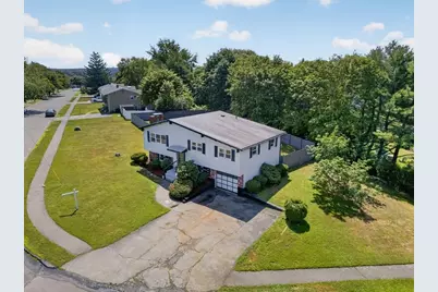 1 Eisenhower Rd, Peabody, MA 01960 - Photo 4