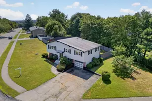 1 Eisenhower Rd, Peabody, MA 01960 - Photo 4