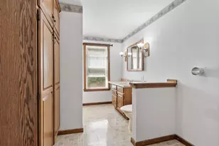 205 Pine St, Gardner, MA 01440 - Photo 16