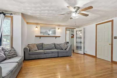 205 Pine St, Gardner, MA 01440 - Photo 10