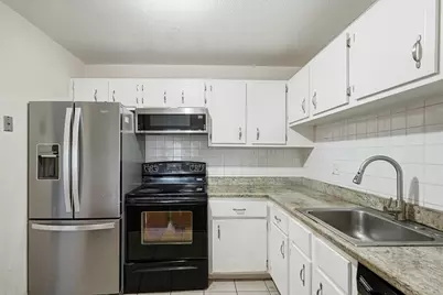 7 Weld St #44, Framingham, MA 01702 - Photo 4