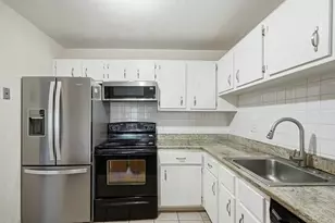 7 Weld St, Framingham, MA 01702 - Photo 4