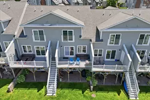 8 Eastern Point Dr, Shrewsbury, MA 01545 - Photo 2