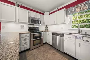 27 Cedarcroft Ln, Waltham, MA 02451 - Photo 8