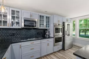 11 Scott St, Bellingham, MA 02019 - Photo 4