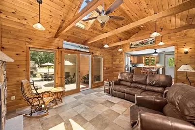 44 Liberty St, Taunton, MA 02718 - Photo 2
