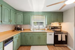 1569 Main St, Tewksbury, MA 01876 - Photo 10