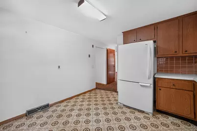 1 Ridgeway Ave, Billerica, MA 01821 - Photo 6