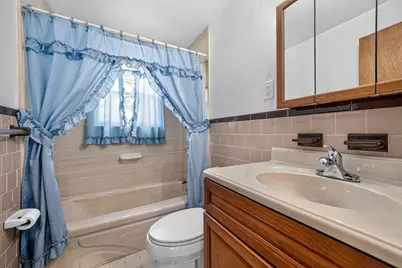 1 Ridgeway Ave, Billerica, MA 01821 - Photo 16