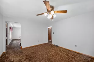 1 Ridgeway Ave, Billerica, MA 01821 - Photo 8
