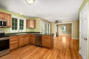 20 Hilltop Farm Rd, Auburn, MA 01501 - Photo 6