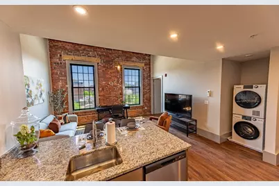 90 Grove St #107, Worcester, MA 01605 - Photo 4