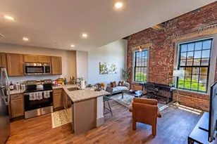 90 Grove St, Worcester, MA 01605 - Photo 4