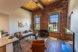 90 Grove St, Worcester, MA 01605 - Photo 6