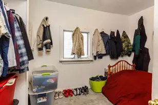 35 Essex St, Athol, MA 01331 - Photo 6