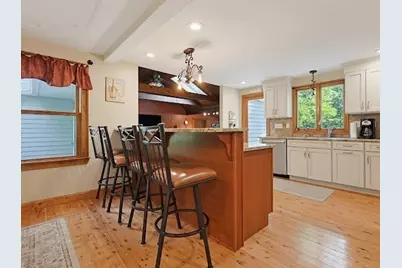 209 Highland St, Stoughton, MA 02072 - Photo 10