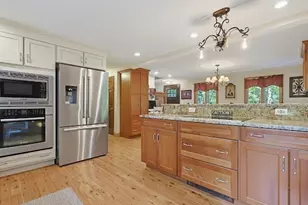 209 Highland St, Stoughton, MA 02072 - Photo 6