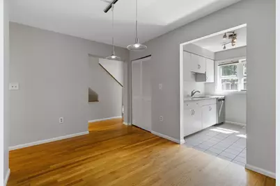 8 Locust Ln #4, Watertown, MA 02472 - Photo 12