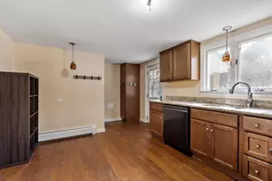 28 Wellesley St, Athol, MA 01331 - Photo 12