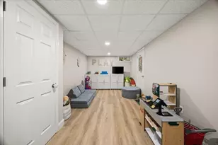 758 King St, Raynham, MA 02767 - Photo 32
