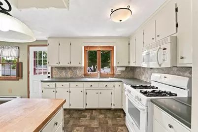 279 Adams St, Agawam, MA 01001 - Photo 14