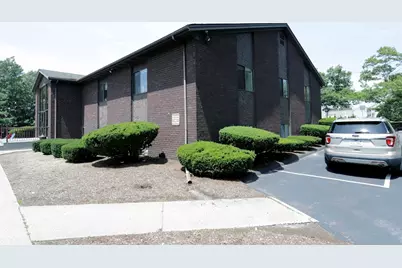1 Welby Rd, New Bedford, MA 02745 - Photo 4