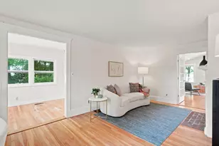 286 Porter St, Melrose, MA 02176 - Photo 4