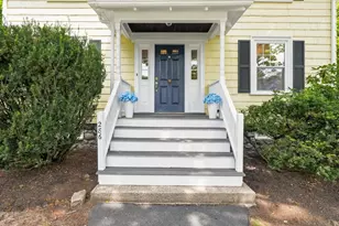 286 Porter St, Melrose, MA 02176 - Photo 2
