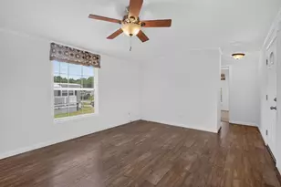 67 Debby Ln, Raynham, MA 02767 - Photo 6