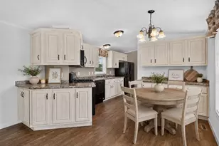 67 Debby Ln, Raynham, MA 02767 - Photo 8