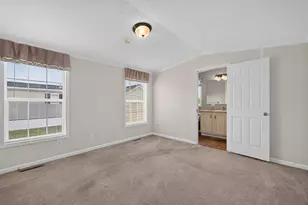 67 Debby Ln, Raynham, MA 02767 - Photo 20